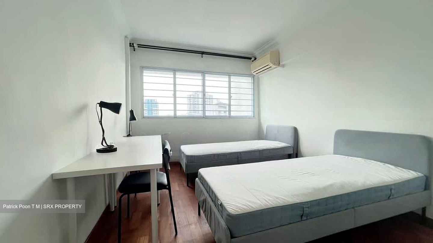 Blk 216 Jurong East Street 21 (Jurong East), HDB Executive #577147541